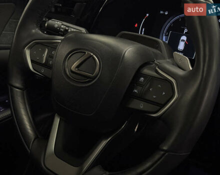 Чорний Лексус РХ, об'ємом двигуна 2.4 л та пробігом 19 тис. км за 61999 $, фото 32 на Automoto.ua