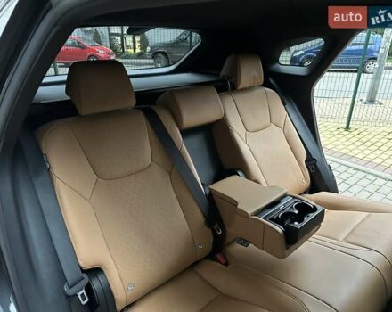 Чорний Лексус РХ, об'ємом двигуна 2.39 л та пробігом 25 тис. км за 69700 $, фото 44 на Automoto.ua