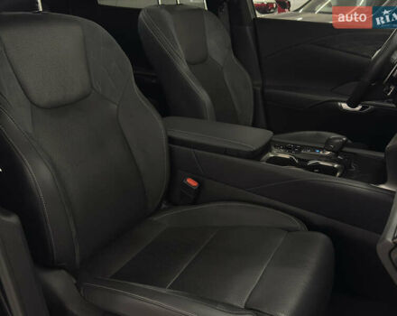 Чорний Лексус РХ, об'ємом двигуна 2.4 л та пробігом 19 тис. км за 61999 $, фото 22 на Automoto.ua