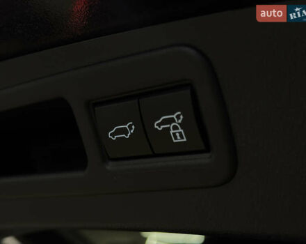 Чорний Лексус РХ, об'ємом двигуна 2.4 л та пробігом 19 тис. км за 61999 $, фото 29 на Automoto.ua