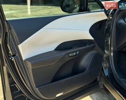 Черный Лексус РХ, объемом двигателя 2.4 л и пробегом 23 тыс. км за 51990 $, фото 12 на Automoto.ua