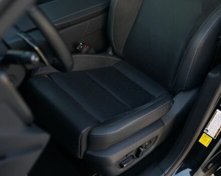 Черный Лексус РХ, объемом двигателя 2.5 л и пробегом 19 тыс. км за 83700 $, фото 42 на Automoto.ua