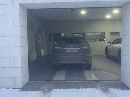 Чорний Лексус РХ, об'ємом двигуна 2 л та пробігом 100 тис. км за 39900 $, фото 1 на Automoto.ua