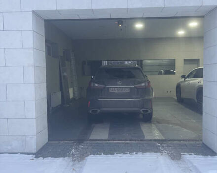 Черный Лексус РХ, объемом двигателя 2 л и пробегом 100 тыс. км за 39900 $, фото 1 на Automoto.ua