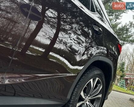 Коричневий Лексус РХ, об'ємом двигуна 2 л та пробігом 114 тис. км за 28950 $, фото 25 на Automoto.ua