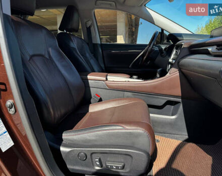 Коричневий Лексус РХ, об'ємом двигуна 2 л та пробігом 170 тис. км за 26900 $, фото 28 на Automoto.ua