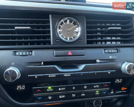 Коричневый Лексус РХ, объемом двигателя 2 л и пробегом 178 тыс. км за 28000 $, фото 26 на Automoto.ua