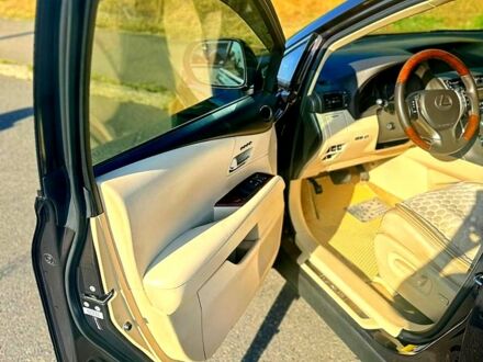 Коричневый Лексус РХ, объемом двигателя 3.5 л и пробегом 80 тыс. км за 21300 $, фото 1 на Automoto.ua