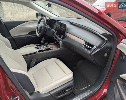 Красный Лексус РХ, объемом двигателя 2.5 л и пробегом 23 тыс. км за 85000 $, фото 7 на Automoto.ua