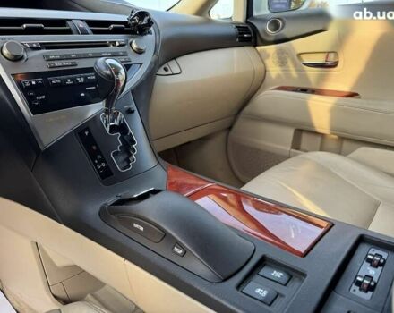 Лексус РХ, объемом двигателя 3.5 л и пробегом 210 тыс. км за 15500 $, фото 12 на Automoto.ua
