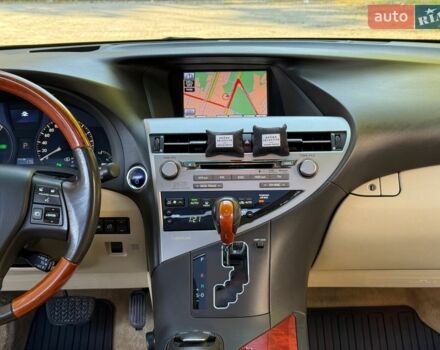 Лексус РХ, об'ємом двигуна 3.46 л та пробігом 188 тис. км за 15800 $, фото 28 на Automoto.ua