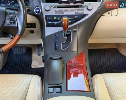 Лексус РХ, об'ємом двигуна 3.46 л та пробігом 188 тис. км за 15800 $, фото 27 на Automoto.ua