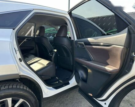 Лексус РХ, объемом двигателя 2 л и пробегом 69 тыс. км за 33500 $, фото 10 на Automoto.ua