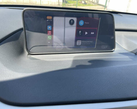 Лексус РХ, объемом двигателя 2 л и пробегом 81 тыс. км за 30300 $, фото 3 на Automoto.ua