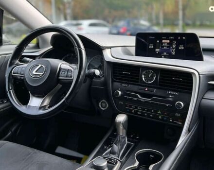 Лексус РХ, объемом двигателя 2 л и пробегом 159 тыс. км за 34700 $, фото 16 на Automoto.ua