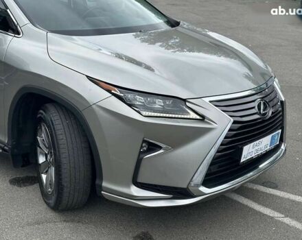 Лексус РХ, объемом двигателя 2 л и пробегом 110 тыс. км за 36990 $, фото 7 на Automoto.ua