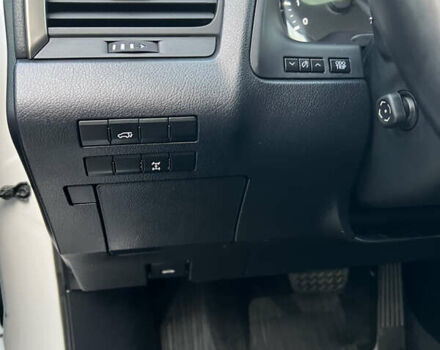 Лексус РХ, объемом двигателя 2 л и пробегом 105 тыс. км за 31000 $, фото 20 на Automoto.ua