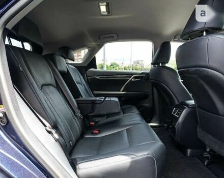 Лексус РХ, объемом двигателя 2 л и пробегом 88 тыс. км за 33586 $, фото 6 на Automoto.ua