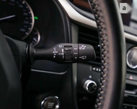 Лексус РХ, объемом двигателя 2 л и пробегом 88 тыс. км за 33586 $, фото 21 на Automoto.ua