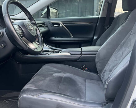 Лексус РХ, объемом двигателя 2 л и пробегом 105 тыс. км за 31000 $, фото 19 на Automoto.ua