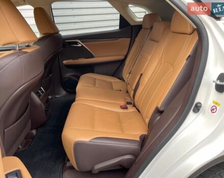 Лексус РХ, объемом двигателя 2 л и пробегом 135 тыс. км за 31900 $, фото 10 на Automoto.ua