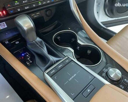 Лексус РХ, объемом двигателя 2 л и пробегом 4 тыс. км за 55900 $, фото 26 на Automoto.ua