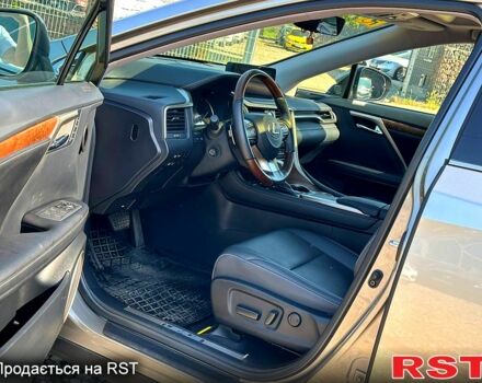 Лексус РХ, объемом двигателя 35 л и пробегом 17 тыс. км за 48500 $, фото 6 на Automoto.ua