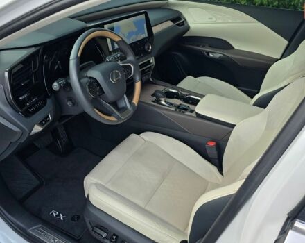 Лексус РХ, об'ємом двигуна 2.5 л та пробігом 31 тис. км за 69300 $, фото 6 на Automoto.ua