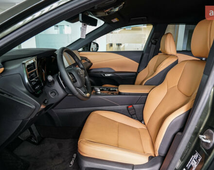 Лексус РХ, объемом двигателя 2.5 л и пробегом 0 тыс. км за 84889 $, фото 14 на Automoto.ua