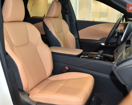 Лексус РХ, об'ємом двигуна 2.4 л та пробігом 0 тис. км за 75806 $, фото 4 на Automoto.ua