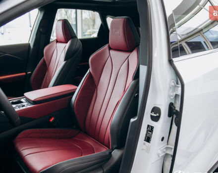 Лексус РХ, объемом двигателя 2.4 л и пробегом 0 тыс. км за 84127 $, фото 10 на Automoto.ua