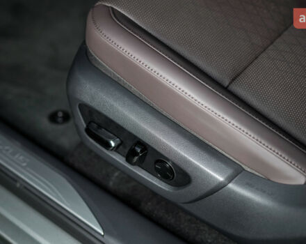 Лексус РХ, объемом двигателя 2.4 л и пробегом 0 тыс. км за 79615 $, фото 12 на Automoto.ua