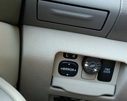 Желтый Лексус РХ, объемом двигателя 3.5 л и пробегом 170 тыс. км за 13539 $, фото 20 на Automoto.ua