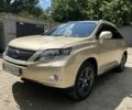 Желтый Лексус РХ, объемом двигателя 3.5 л и пробегом 290 тыс. км за 16399 $, фото 1 на Automoto.ua