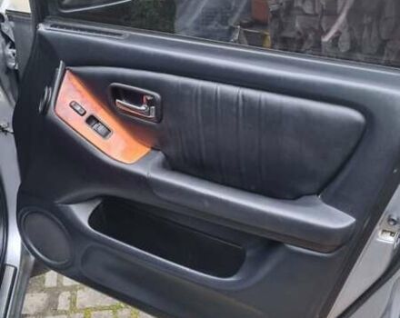 Лексус РХ 2001 в Львове на Automoto.ua Серый Лексус РХ, объемом двигателя 3 л и пробегом 245 тыс. км за 6700 $, фото 12 на Automoto.ua