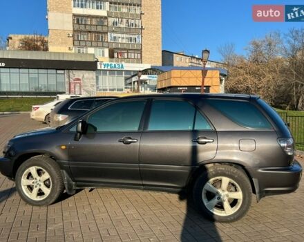 Серый Лексус РХ, объемом двигателя 3 л и пробегом 375 тыс. км за 7000 $, фото 5 на Automoto.ua