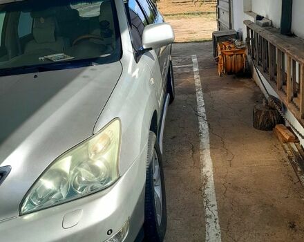 Серый Лексус РХ, объемом двигателя 3.3 л и пробегом 230 тыс. км за 10500 $, фото 1 на Automoto.ua