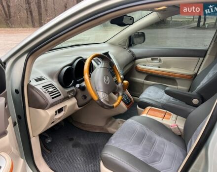 Серый Лексус РХ, объемом двигателя 3.3 л и пробегом 243 тыс. км за 7999 $, фото 6 на Automoto.ua