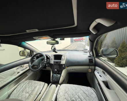 Серый Лексус РХ, объемом двигателя 3.3 л и пробегом 340 тыс. км за 9700 $, фото 3 на Automoto.ua