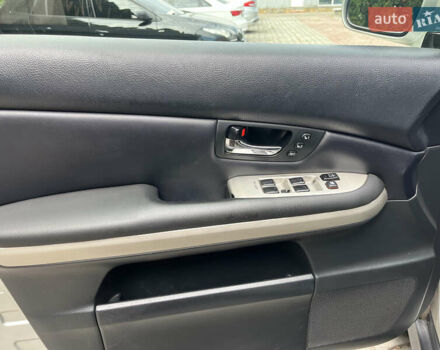 Лексус РХ 2005 в Белой Церкве на Automoto.ua Серый Лексус РХ, объемом двигателя 3.31 л и пробегом 281 тыс. км за 10300 $, фото 12 на Automoto.ua