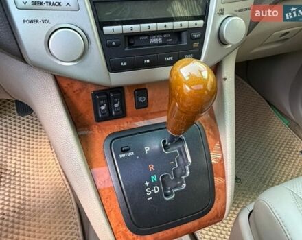 Сірий Лексус РХ, об'ємом двигуна 3.46 л та пробігом 256 тис. км за 7900 $, фото 16 на Automoto.ua