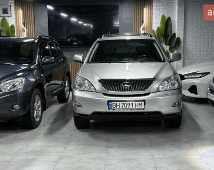 Серый Лексус РХ, объемом двигателя 3.31 л и пробегом 204 тыс. км за 9999 $, фото 2 на Automoto.ua