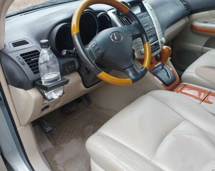 Серый Лексус РХ, объемом двигателя 3.3 л и пробегом 210 тыс. км за 10000 $, фото 9 на Automoto.ua