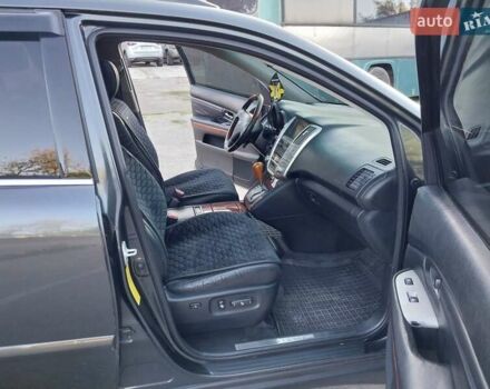 Лексус РХ 2007 в Николаеве на Automoto.ua Серый Лексус РХ, объемом двигателя 3.46 л и пробегом 246 тыс. км за 9400 $, фото 19 на Automoto.ua