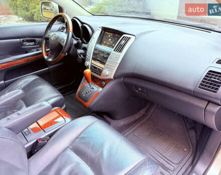 Сірий Лексус РХ, об'ємом двигуна 3.3 л та пробігом 221 тис. км за 8900 $, фото 48 на Automoto.ua