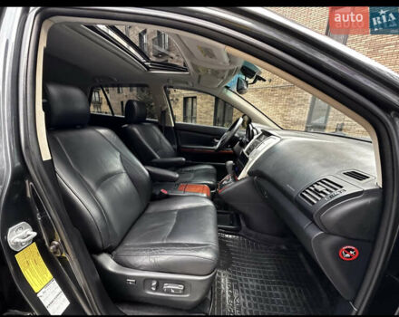 Серый Лексус РХ, объемом двигателя 3.46 л и пробегом 285 тыс. км за 12750 $, фото 2 на Automoto.ua