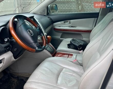 Серый Лексус РХ, объемом двигателя 3.3 л и пробегом 157 тыс. км за 11500 $, фото 1 на Automoto.ua