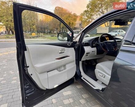 Лексус РХ 2010 в Одессе на Automoto.ua Серый Лексус РХ, объемом двигателя 3.46 л и пробегом 197 тыс. км за 13999 $, фото 39 на Automoto.ua