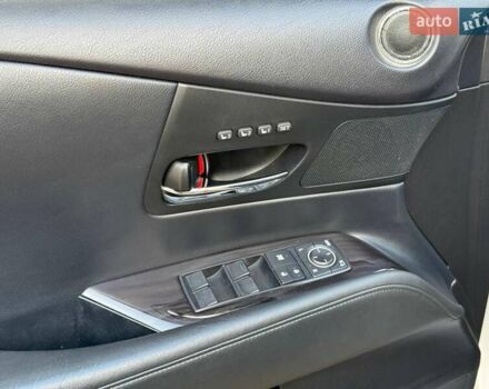 Серый Лексус РХ, объемом двигателя 3.5 л и пробегом 268 тыс. км за 18490 $, фото 10 на Automoto.ua