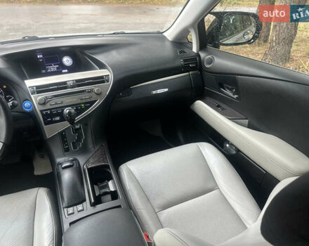 Серый Лексус РХ, объемом двигателя 3.46 л и пробегом 150 тыс. км за 18900 $, фото 20 на Automoto.ua